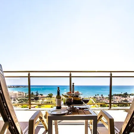 Hotell Alexia & 5*